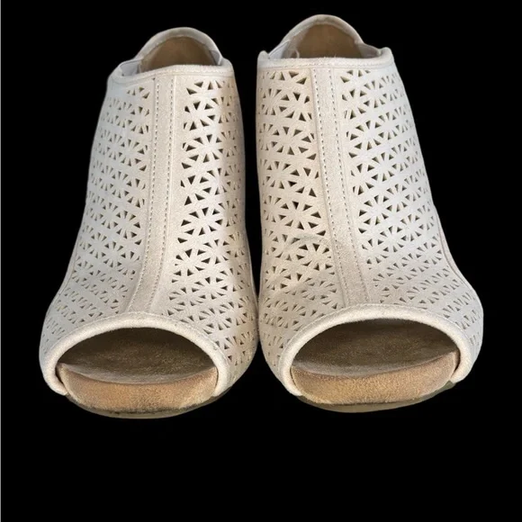 Life Stride Soft System Suede Cut Out Open Toed Sandals W/Cork Wedge Col… - Picture 2 of 5